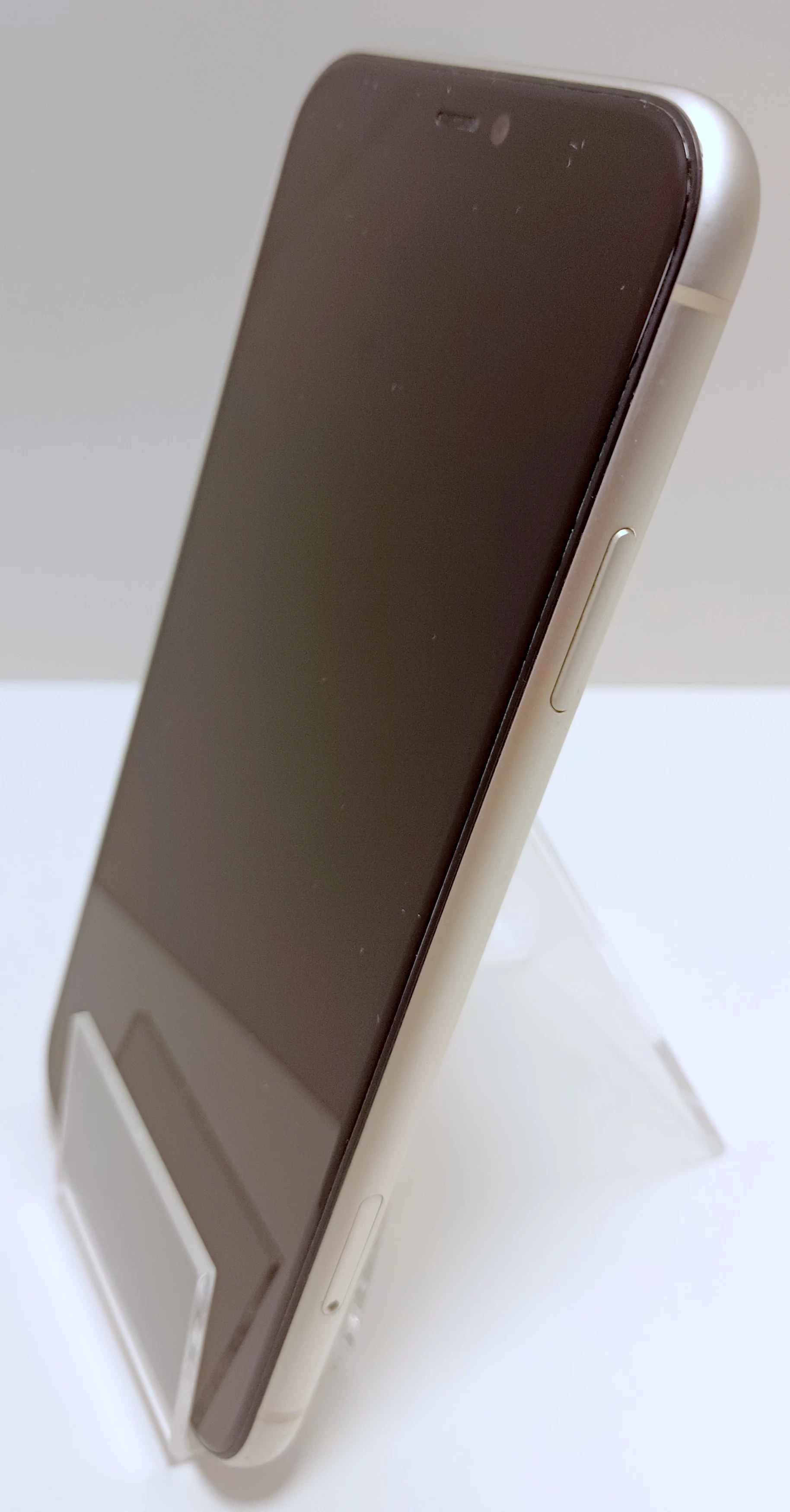 telefon-iphone-11-128gb-kondycja-77-przekatna-ekranu-61