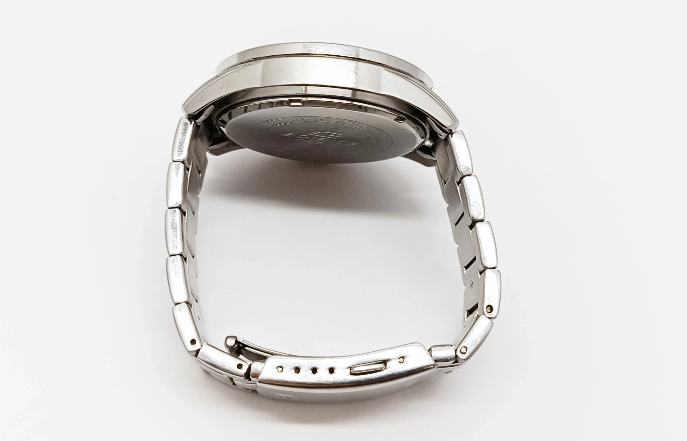 zegarek-casio-edifice-efr-552-funkcje-chronograf