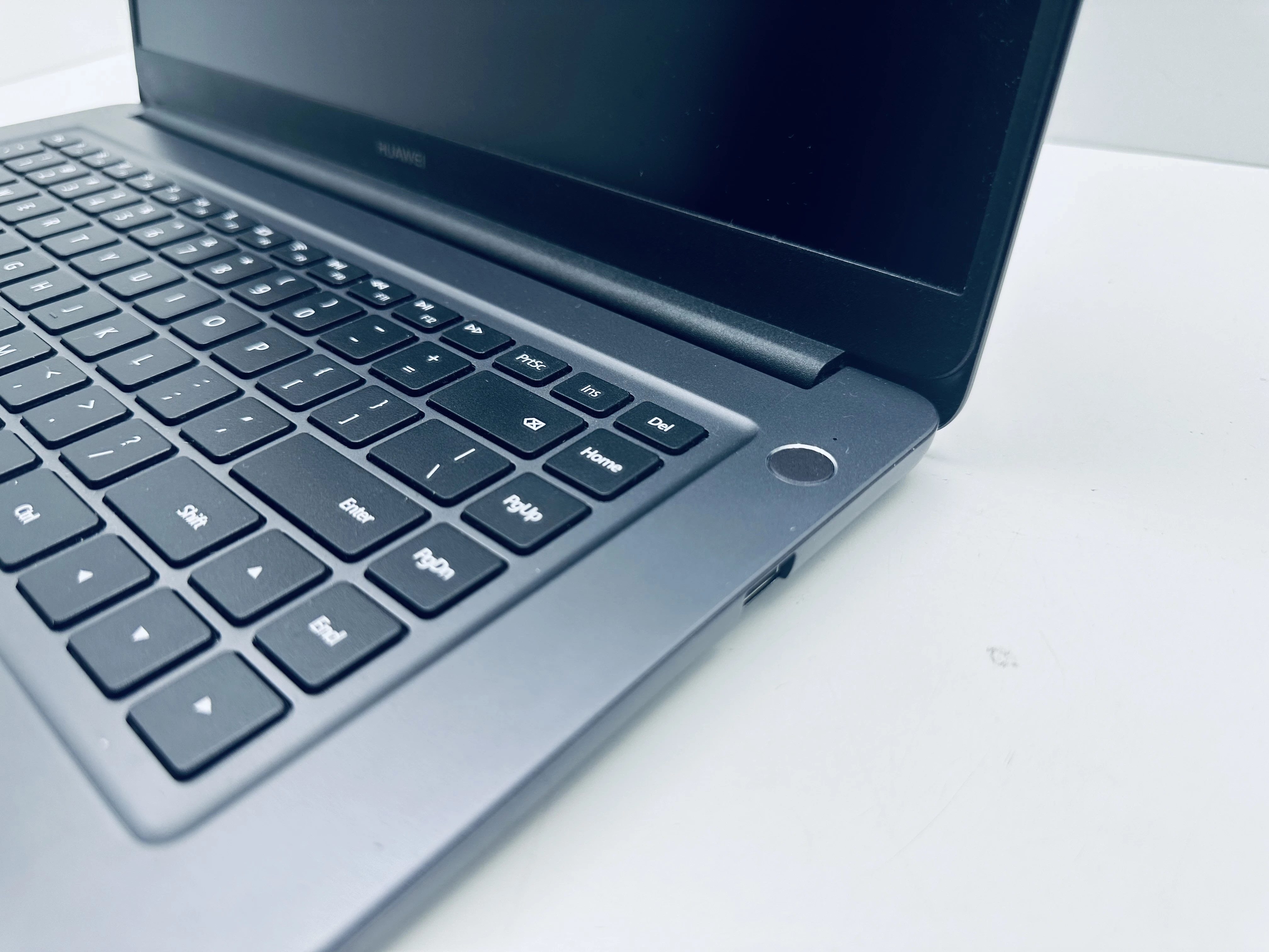 laptop-huawei-matebook-mrc-w10-rozdzielczosc-px-1920-x-1080