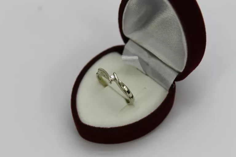 zloty-pierscionek-z-brylantem-pr-585-rozm10-certyfikat-kamien-17088-8