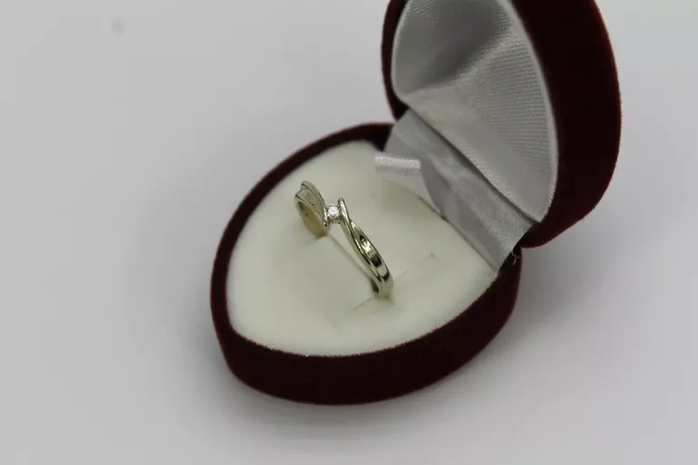 zloty-pierscionek-z-brylantem-pr-585-rozm10-certyfikat-kolor-dominujacy-205826-225106