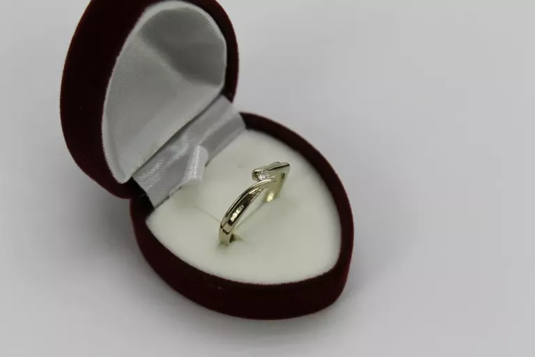 zloty-pierscionek-z-brylantem-pr-585-rozm10-certyfikat-material-15835-2