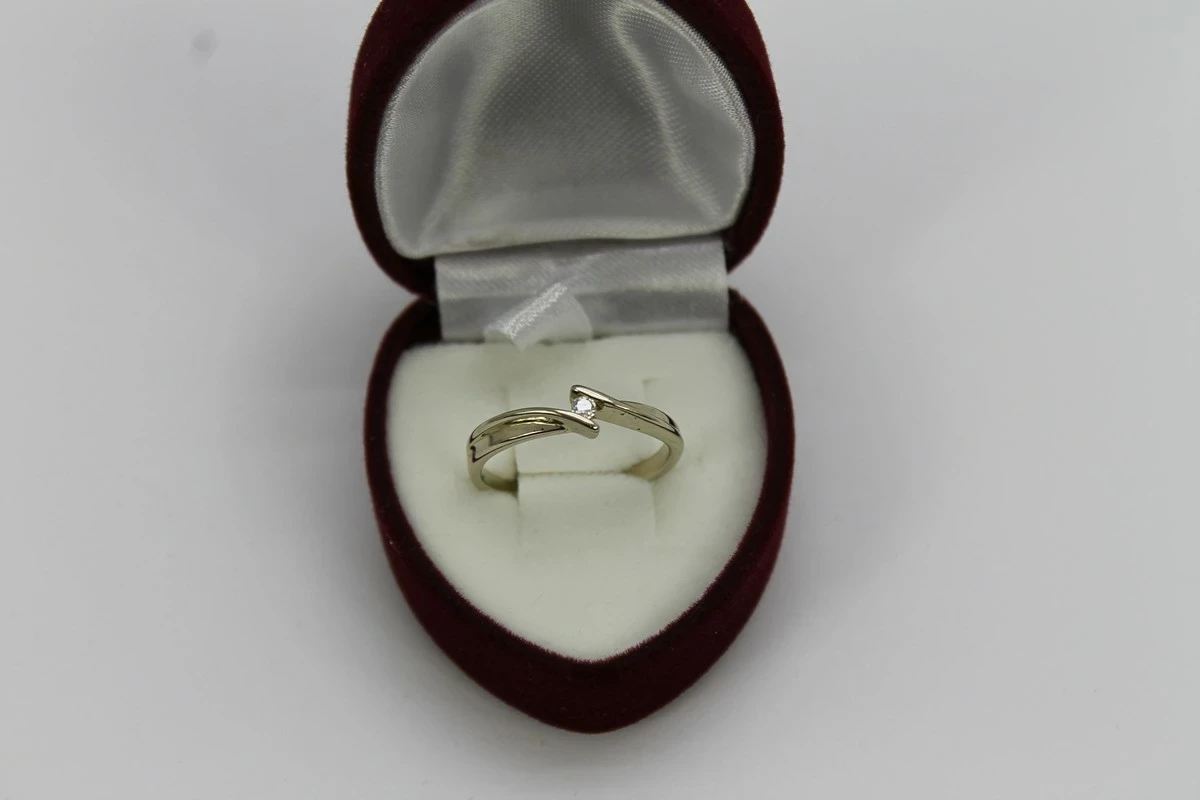 zloty-pierscionek-z-brylantem-pr-585-rozm10-certyfikat-ean-gtin-5904640057538