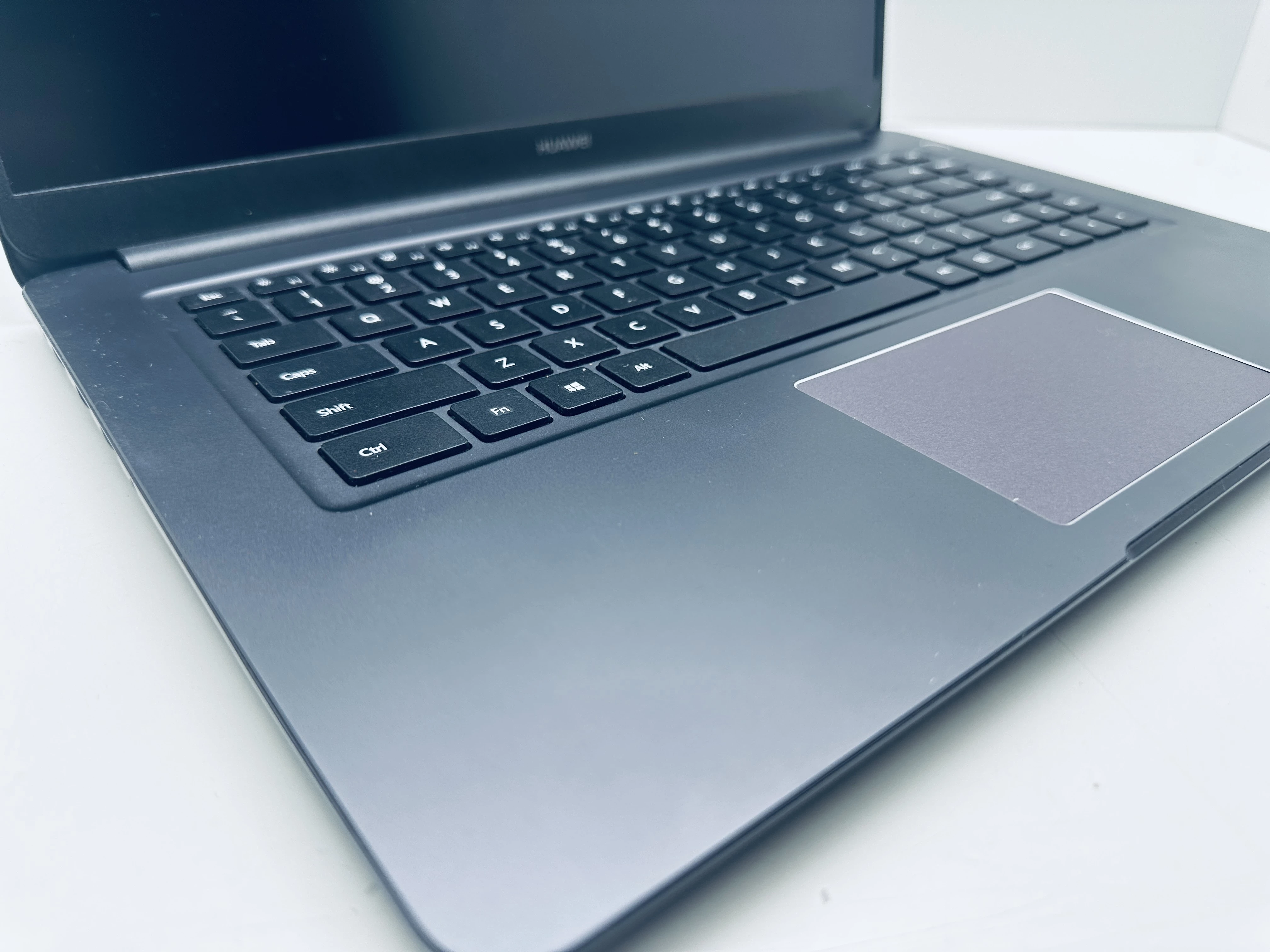 laptop-huawei-matebook-mrc-w10-stan-uzywany