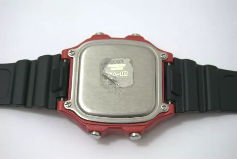 ZEGAREK CASIO AE-1300WH -4AVEF