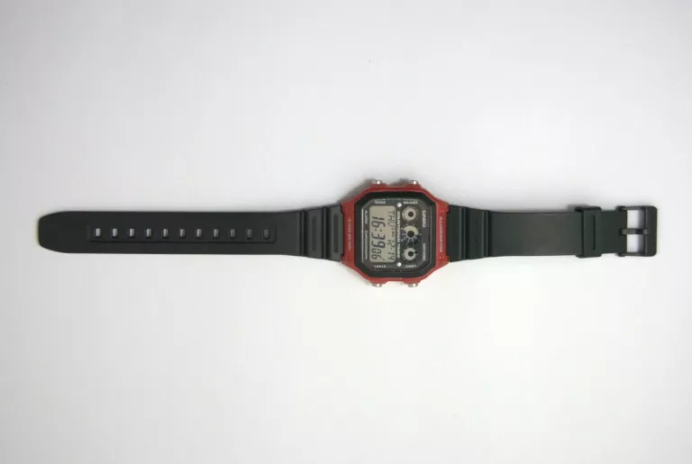 ZEGAREK CASIO AE-1300WH -4AVEF