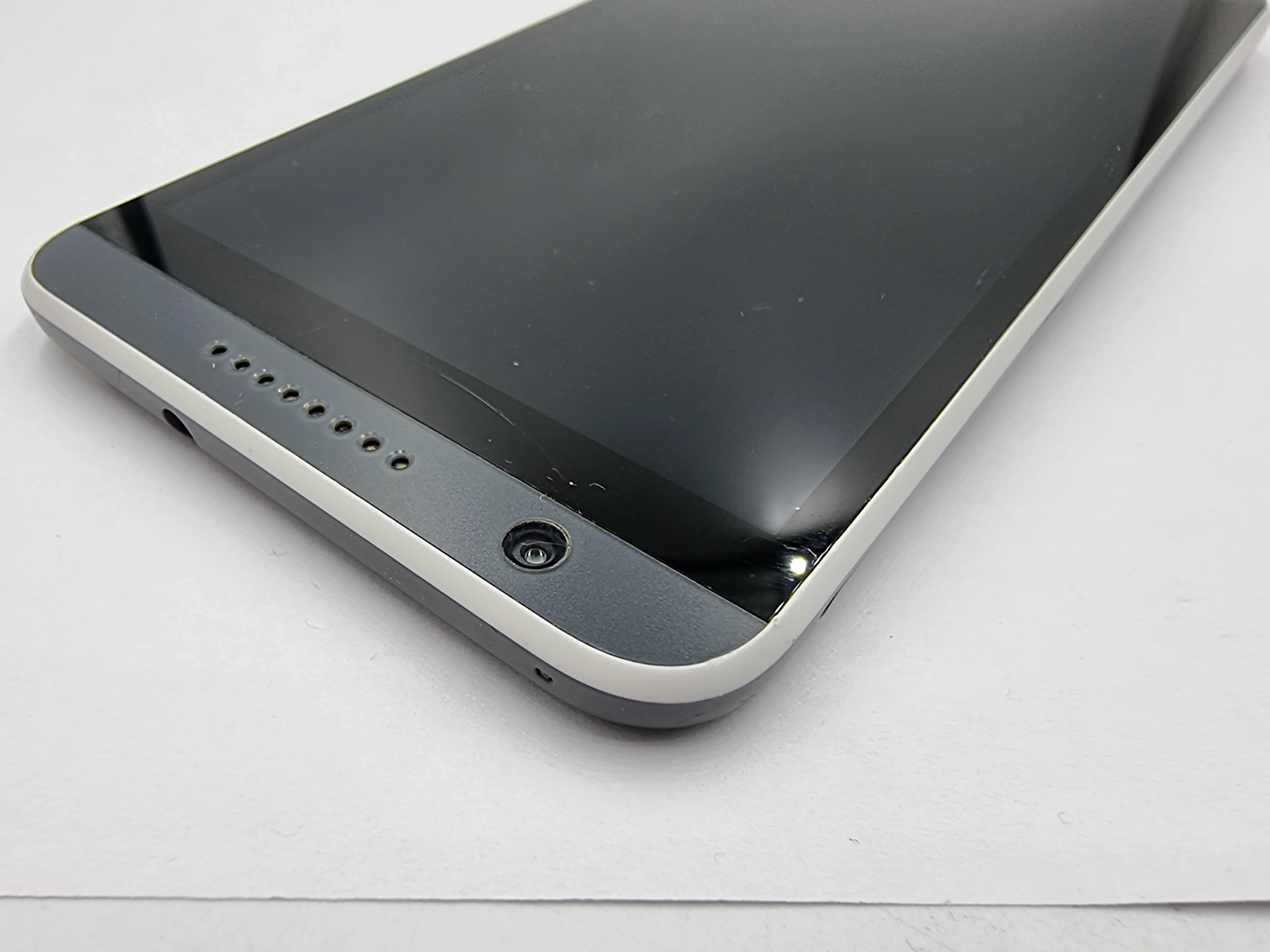 telefon-htc-desire-820-opis-ean-gtin-4718487688616