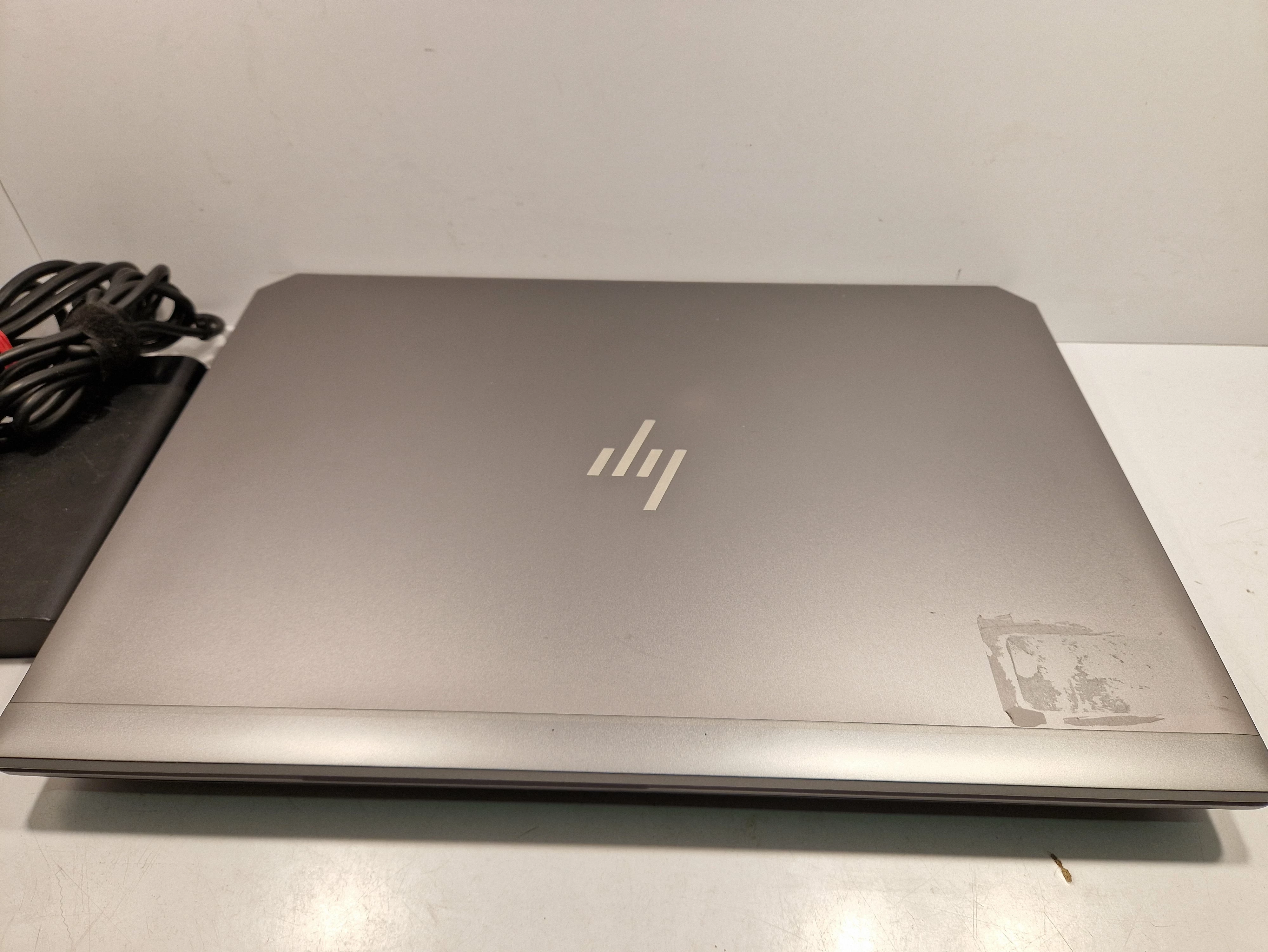 laptop-hp-zbook-17-g6-i5-32512gb-przekatna-ekranu-1700