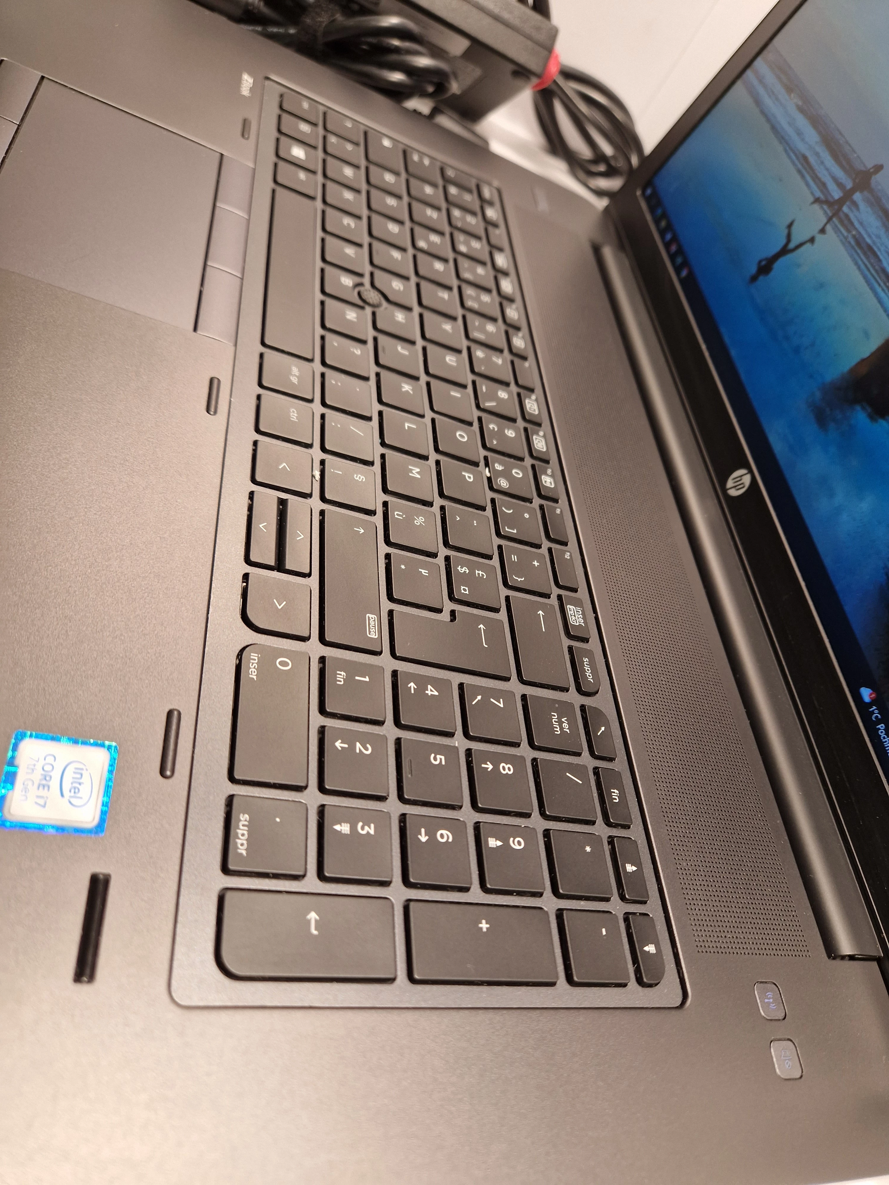 laptop-hp-zbook-17-g4-i7-8gb1tb-pojemnosc-dysku-1024