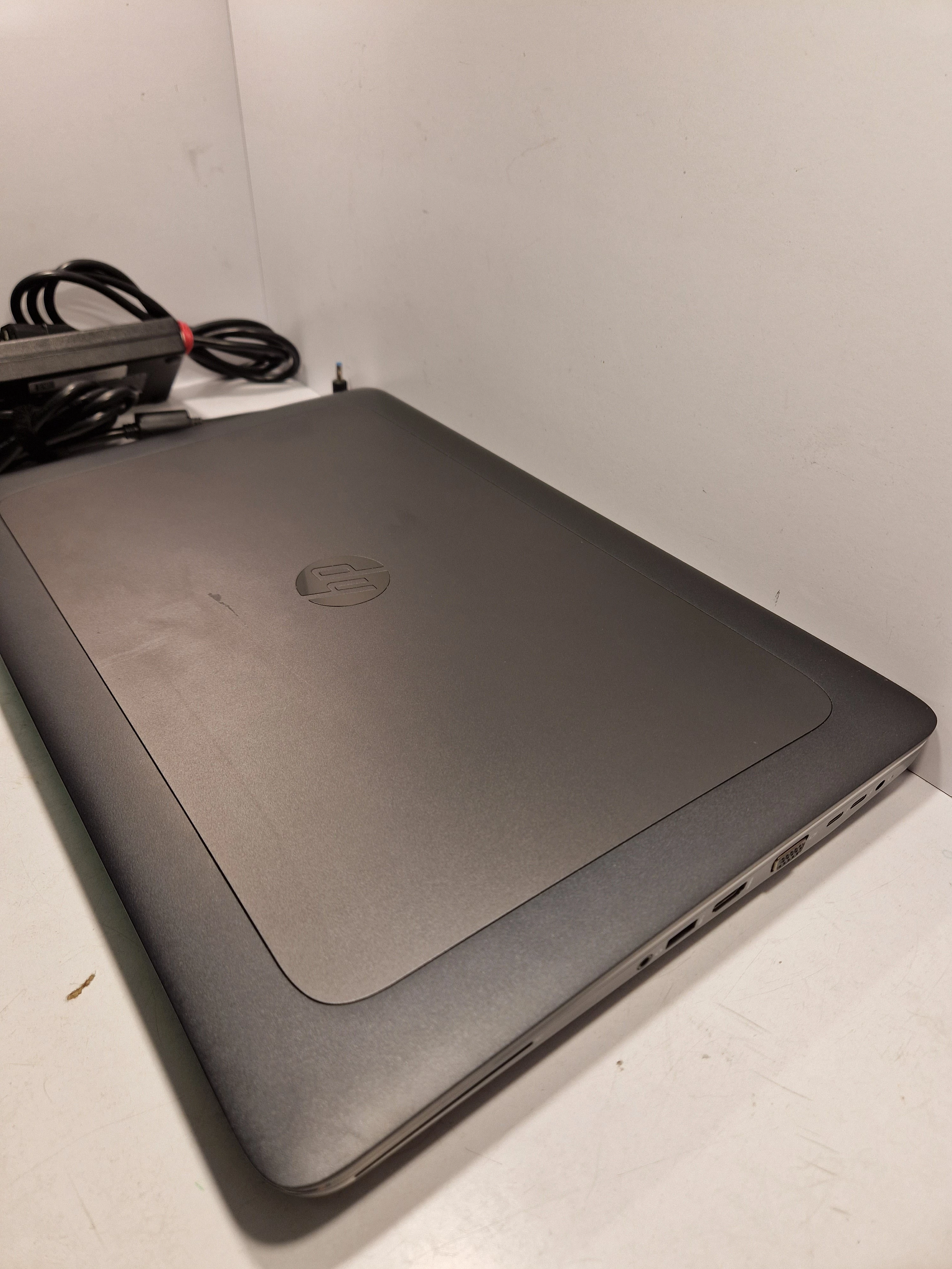 laptop-hp-zbook-17-g4-i7-8gb1tb-przekatna-ekranu-1730