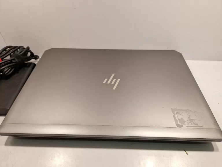 LAPTOP HP ZBOOK 17 G6 500/I5/32GB