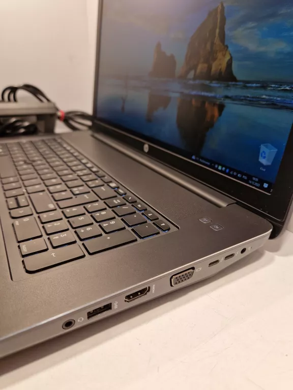 laptop-hp-zbook-17-g4-i7-8gb1tb-rodzaj-karty-graficznej-1234-2