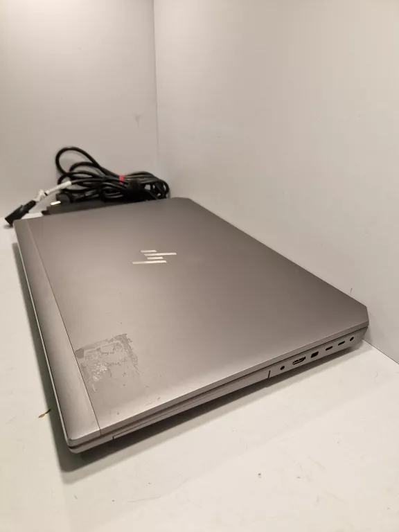 LAPTOP HP ZBOOK 17 G6 500/I5/32GB