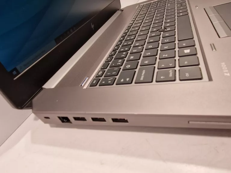 LAPTOP HP ZBOOK 17 G6 500/I5/32GB