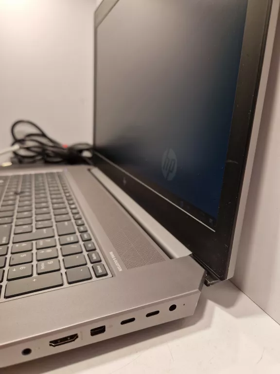 LAPTOP HP ZBOOK 17 G6 500/I5/32GB