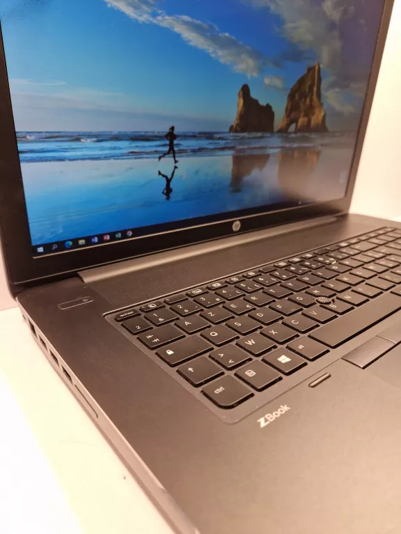 laptop-hp-zbook-17-g4-i7-8gb1tb-seria-procesora-4366-10
