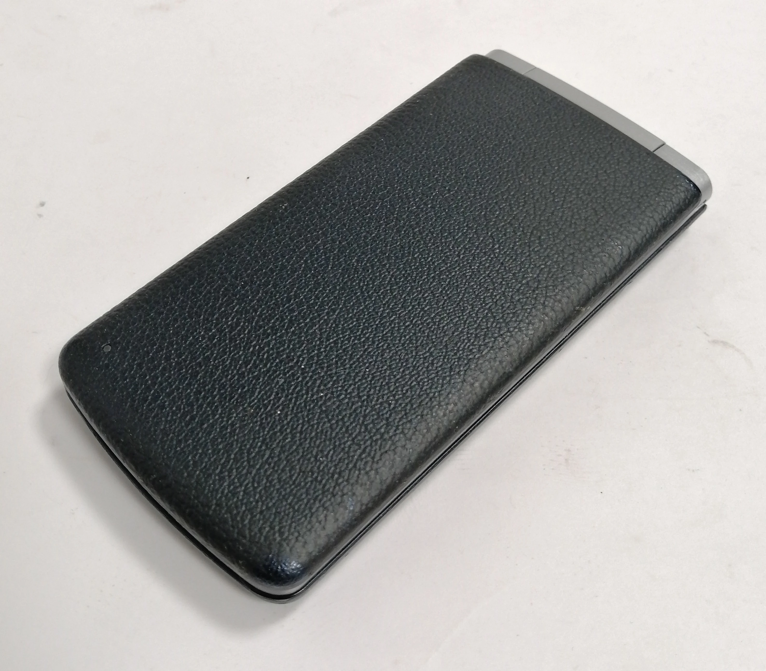 telefon-z-klapka-lg-lg-h410-ean-gtin-8806084994059