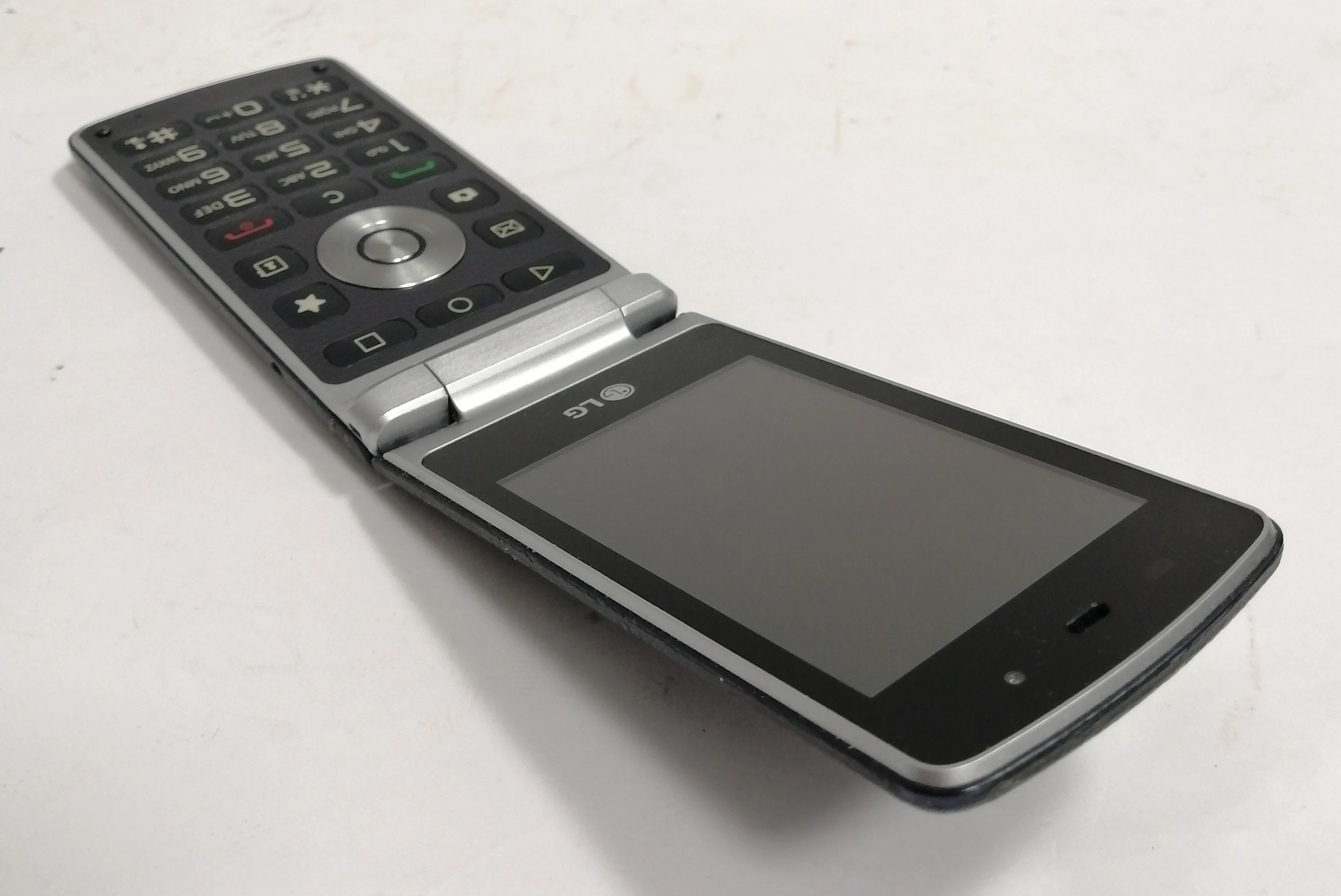 telefon-z-klapka-lg-lg-h410-pamiec-ram-1-gb