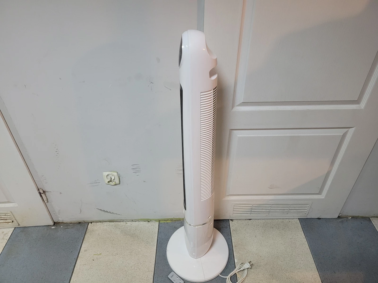 wentylator-kolumnowy-hb-tf1201dwrc-funkcje-brak