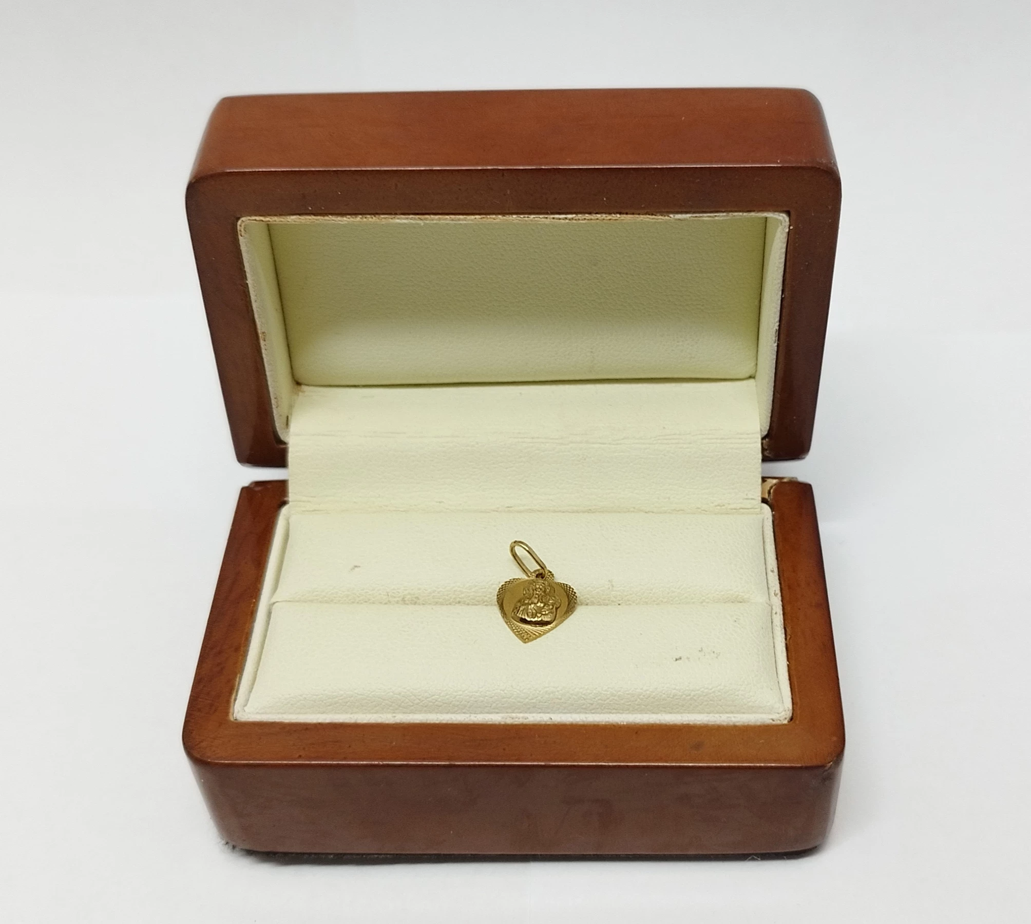 zlota-zawieszka-mb-064gr-333pr-ean-gtin-0024042706508