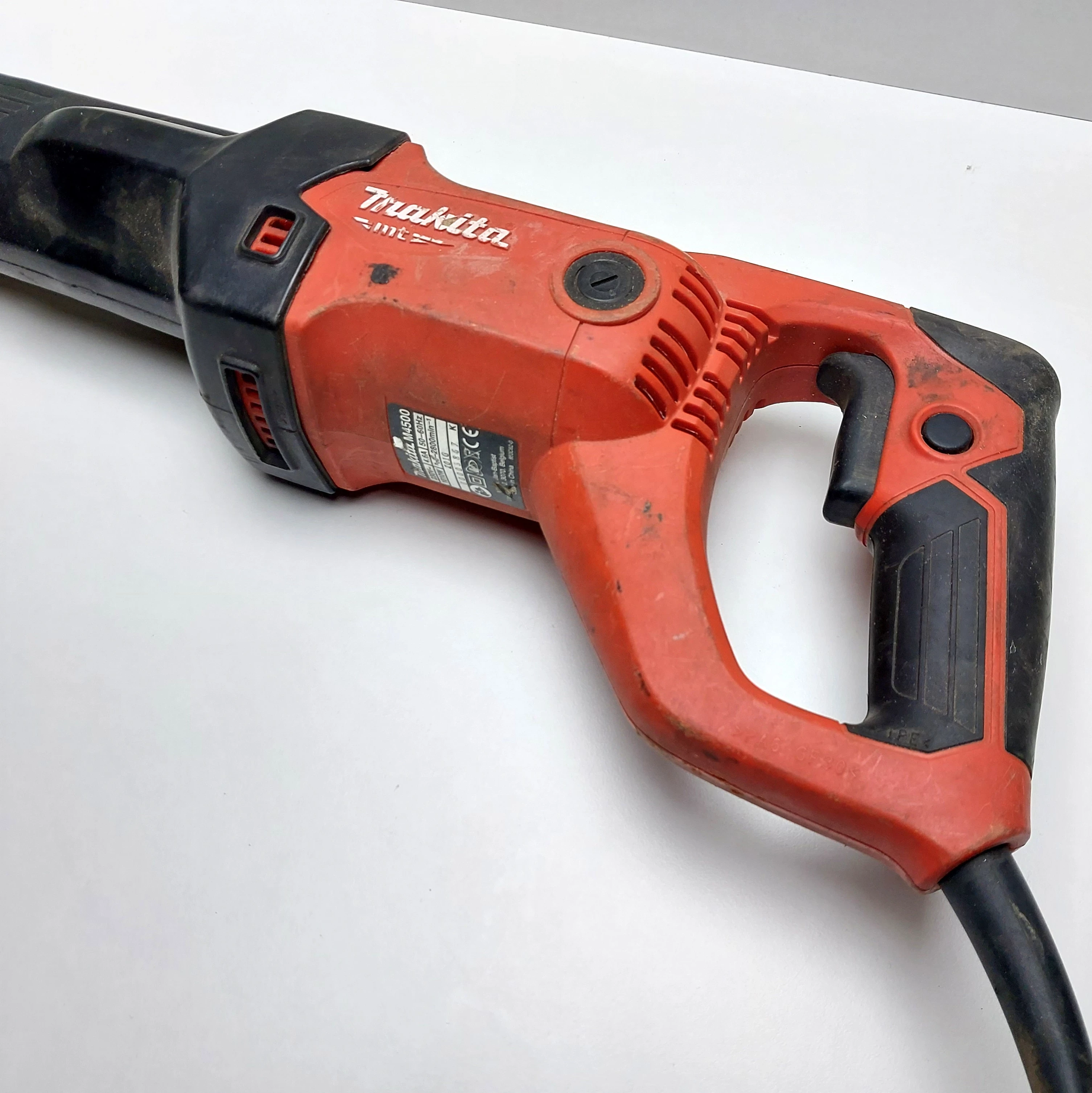 pila-szablasta-makita-m4500-marka-makita