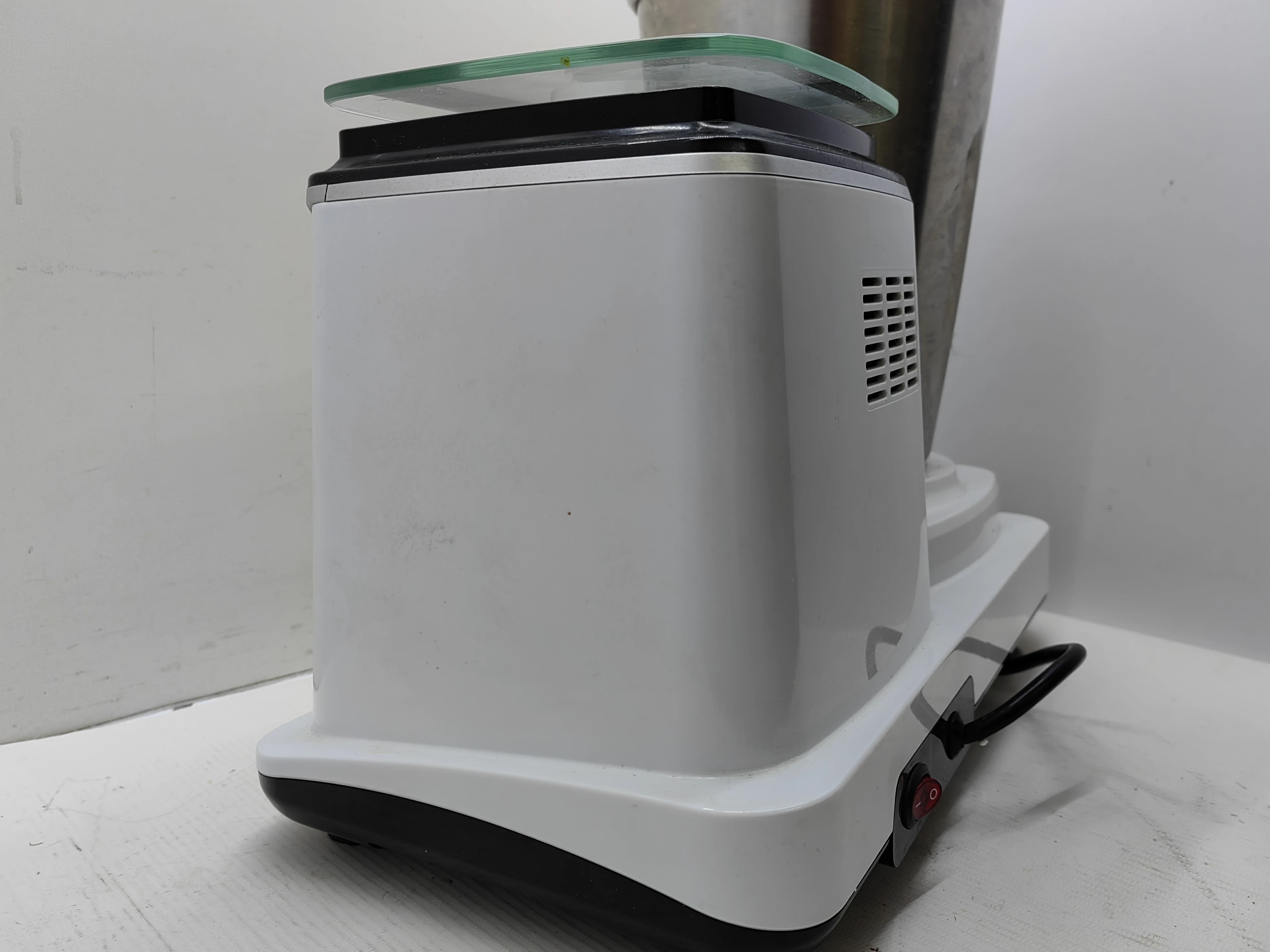 robot-kuchenny-elite-cook-ec-2005-komplet-model-fp201a