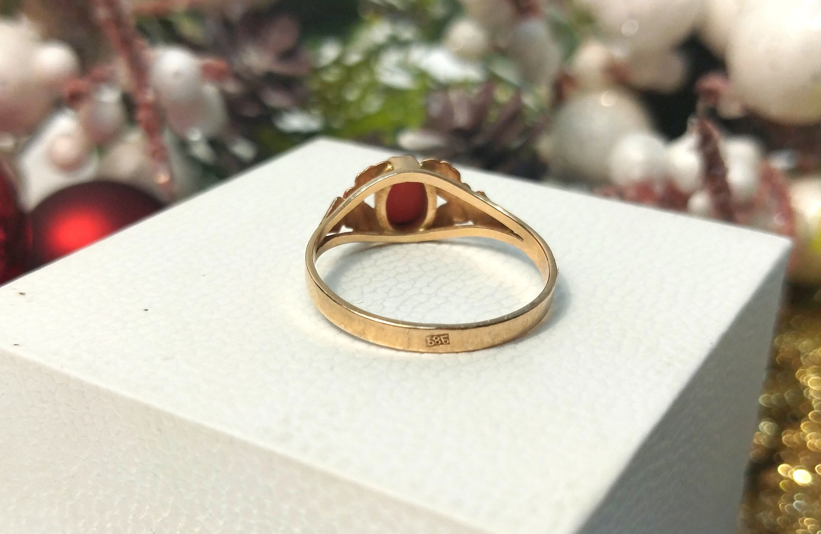 zloty-pierscionek-z-koralem-166gr-585-r17-kamien-koral