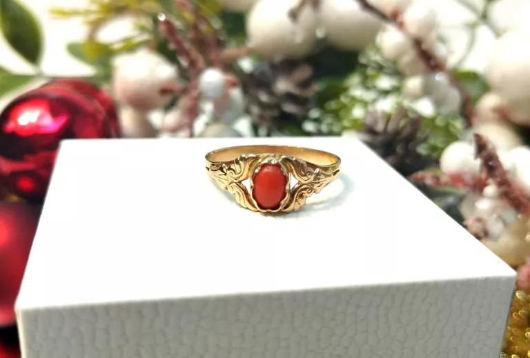 zloty-pierscionek-z-koralem-166gr-585-r17-3-maja-105-dabrowa-gornicza