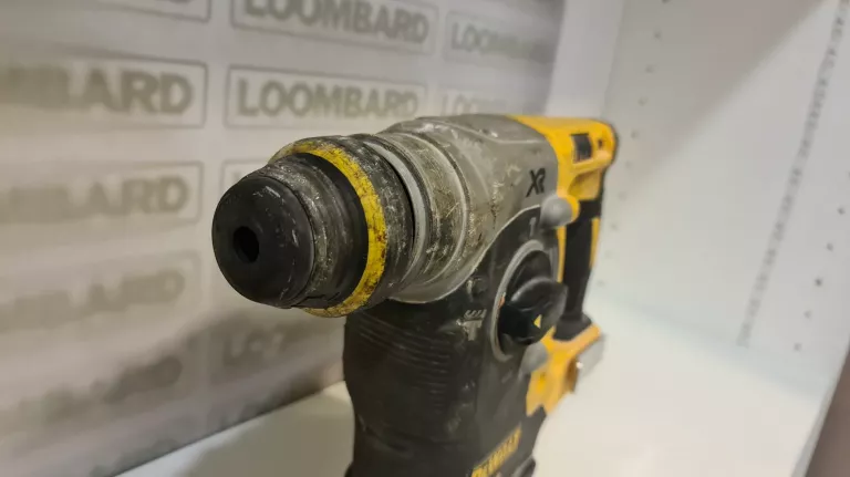 MŁOTOWIERTARKA BEZSZCZOTKOWA SDS-PLUS DEWALT DCH273