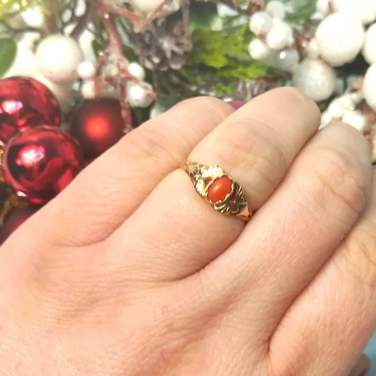 zloty-pierscionek-z-koralem-166gr-585-r17-kolor-dominujacy-zloty