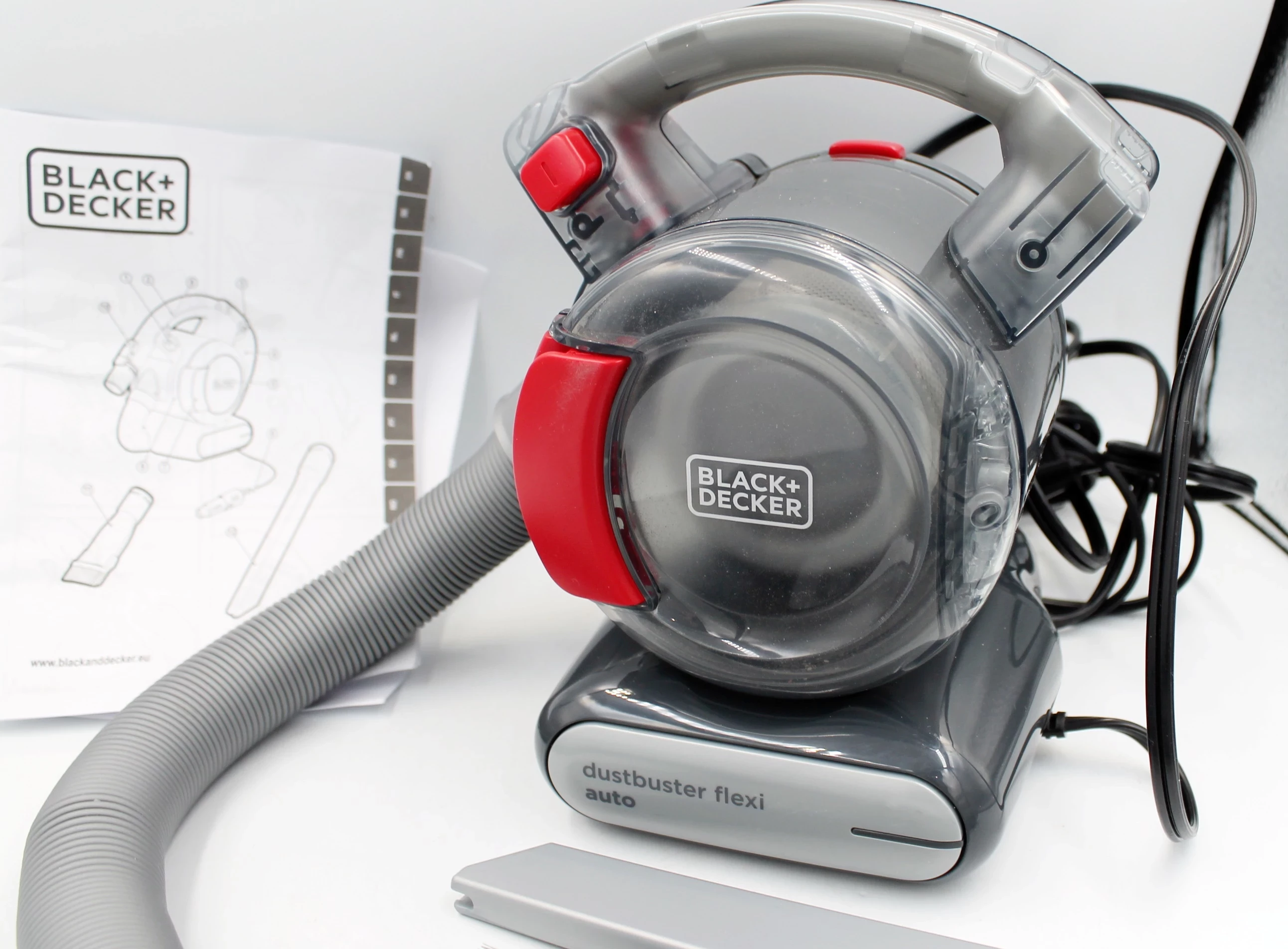 black-decker-pd1200av-odkurzacz-samochodowy-kolor-dominujacy-srebrnyszary