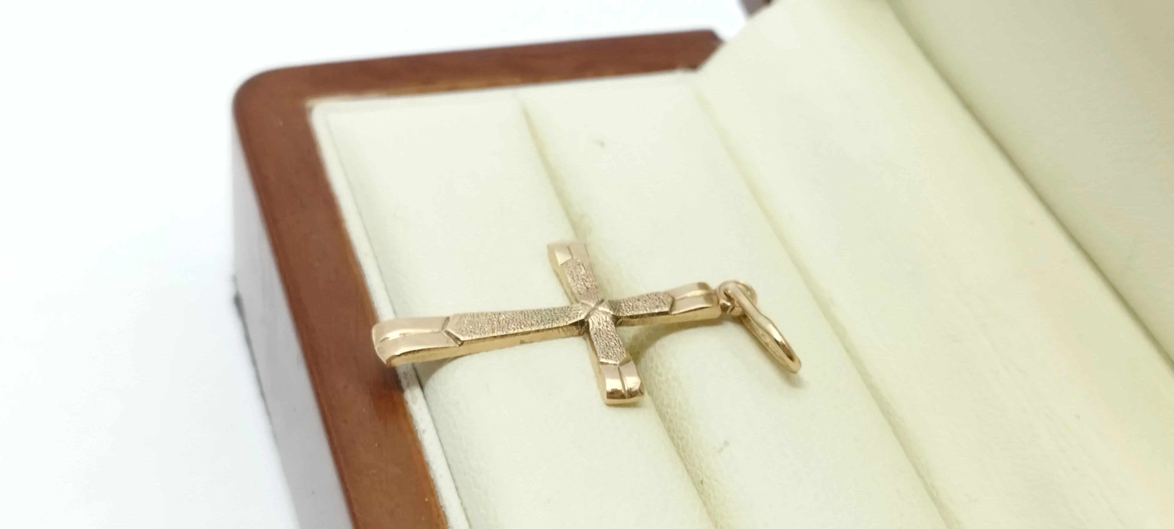 zloty-krzyzyk-183gr-585pr-stan-11323-2