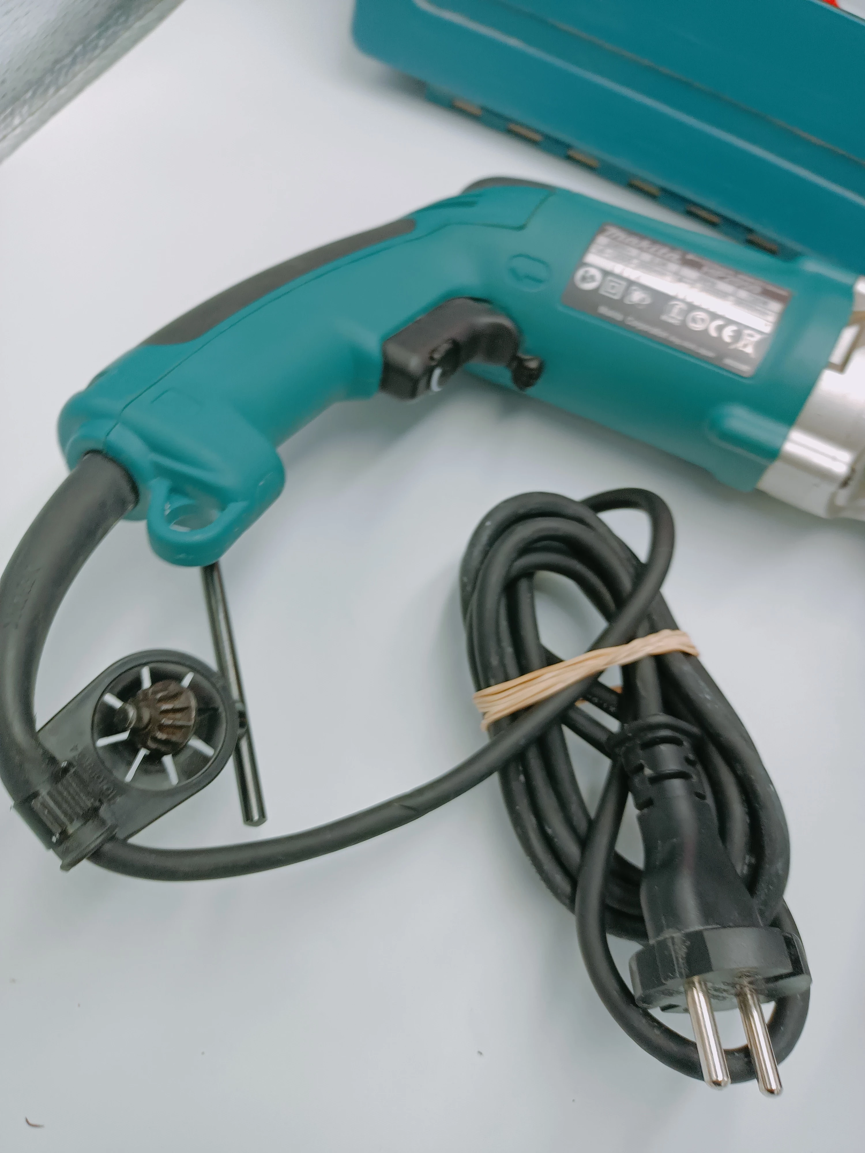 wiertarka-udarowa-makita-hp2050-zadbana-ean-gtin-0088381043212