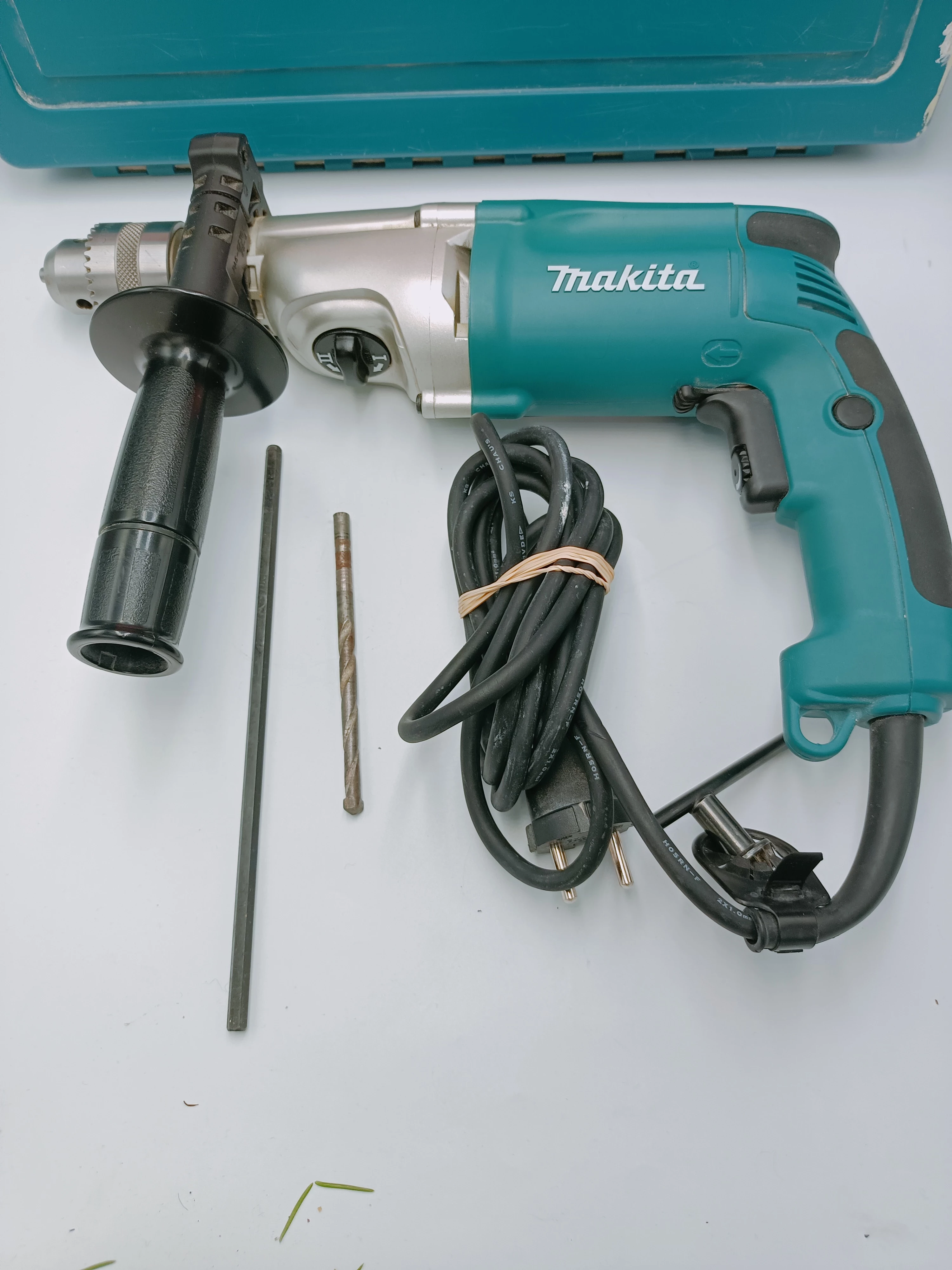 wiertarka-udarowa-makita-hp2050-zadbana-marka-makita