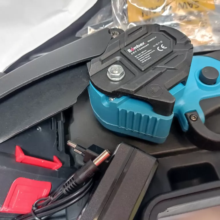 MINI PIŁA 2X AKU BOMBEX DJ 4