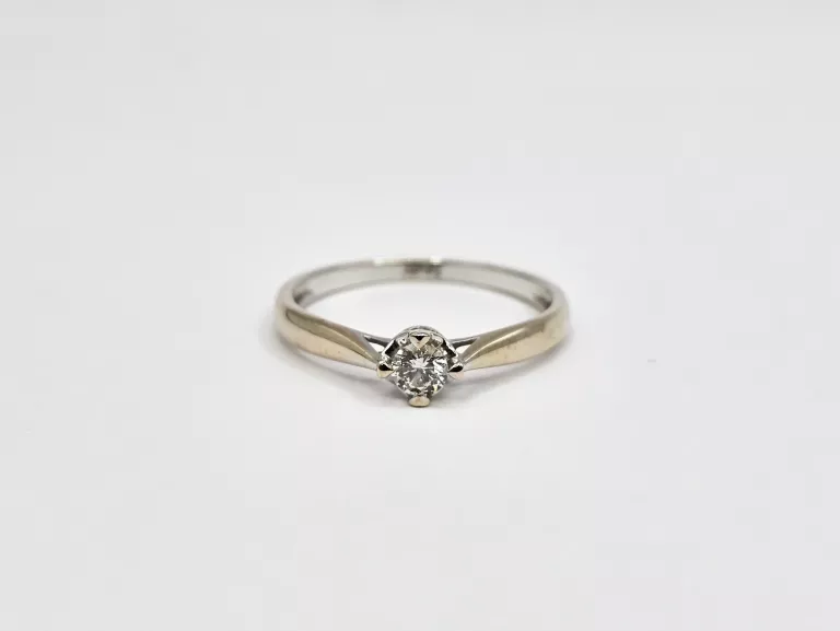 pierscionek-z-bialego-zlota-diament-585-r16-153g-waga-259