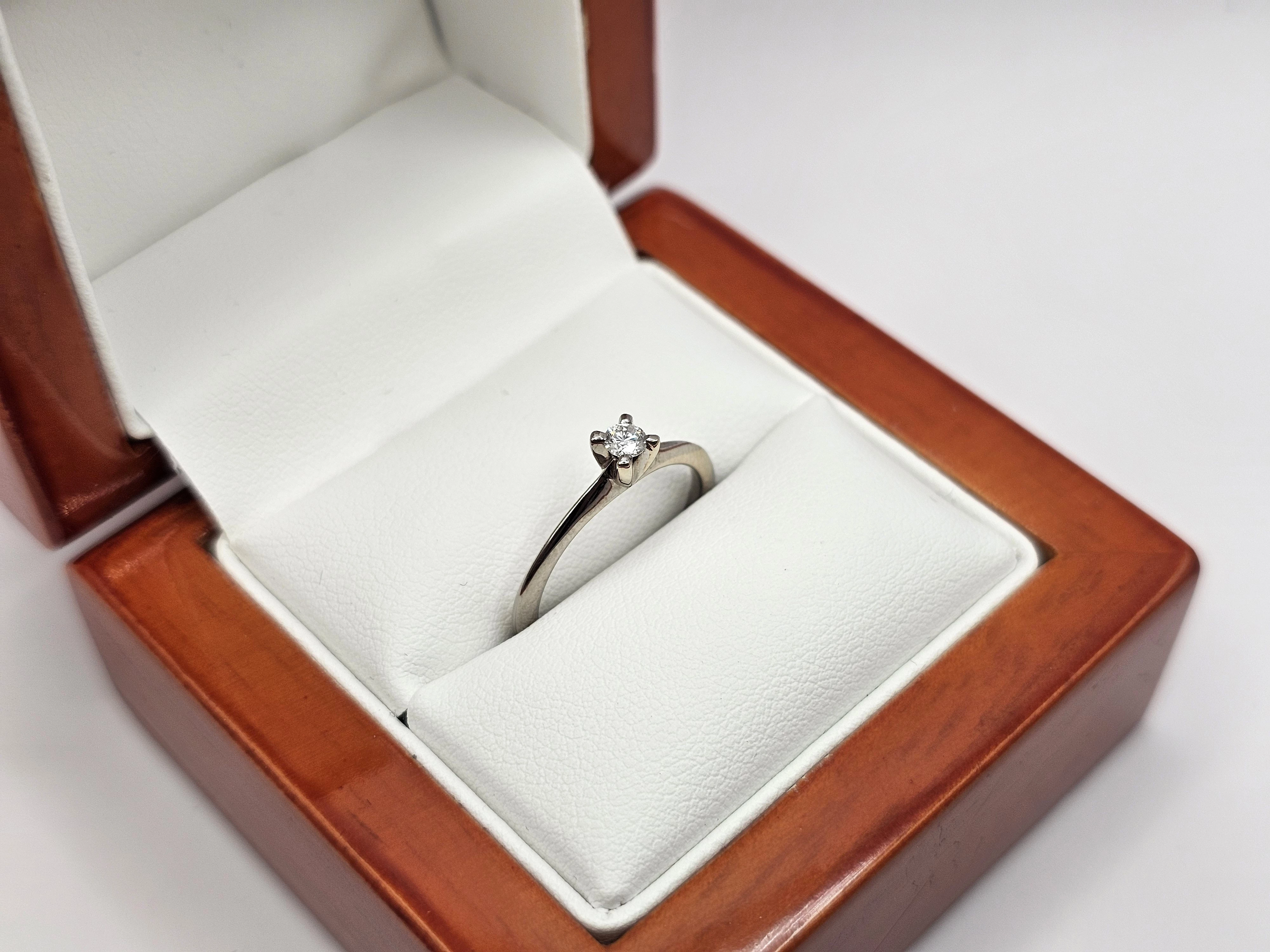 pierscionek-z-bialego-zlota-diament-585-r10-191g-rozmiarsrednica-wew-mm-372-10