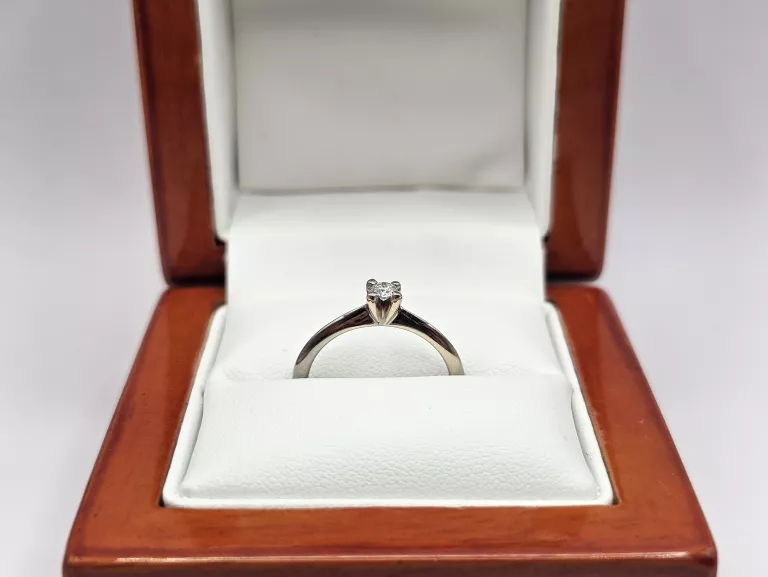 pierscionek-z-bialego-zlota-diament-585-r10-191g-kamien-17088-128