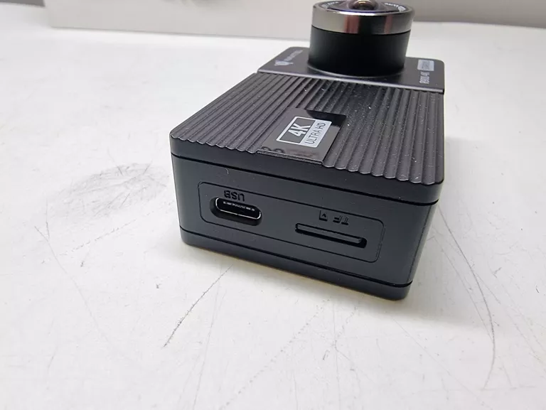 KAMERA SAMOCHODOWA NAVITEL R900 4K KOMPLET