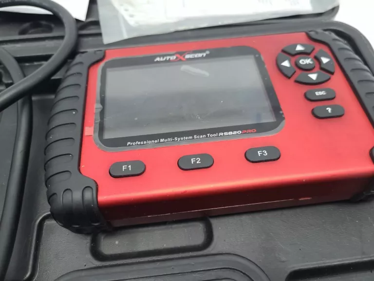 PROFESJONALNY TESTER DIAGNOSTYCZNY GM RS820PRO
