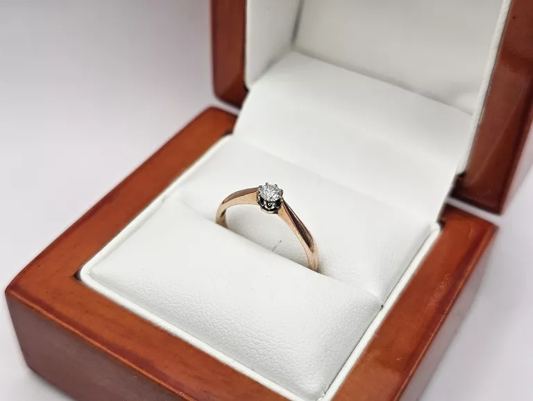 ZŁOTY PIERŚCIONEK Z DIAMENTEM - 585 14K R.13 1,52G