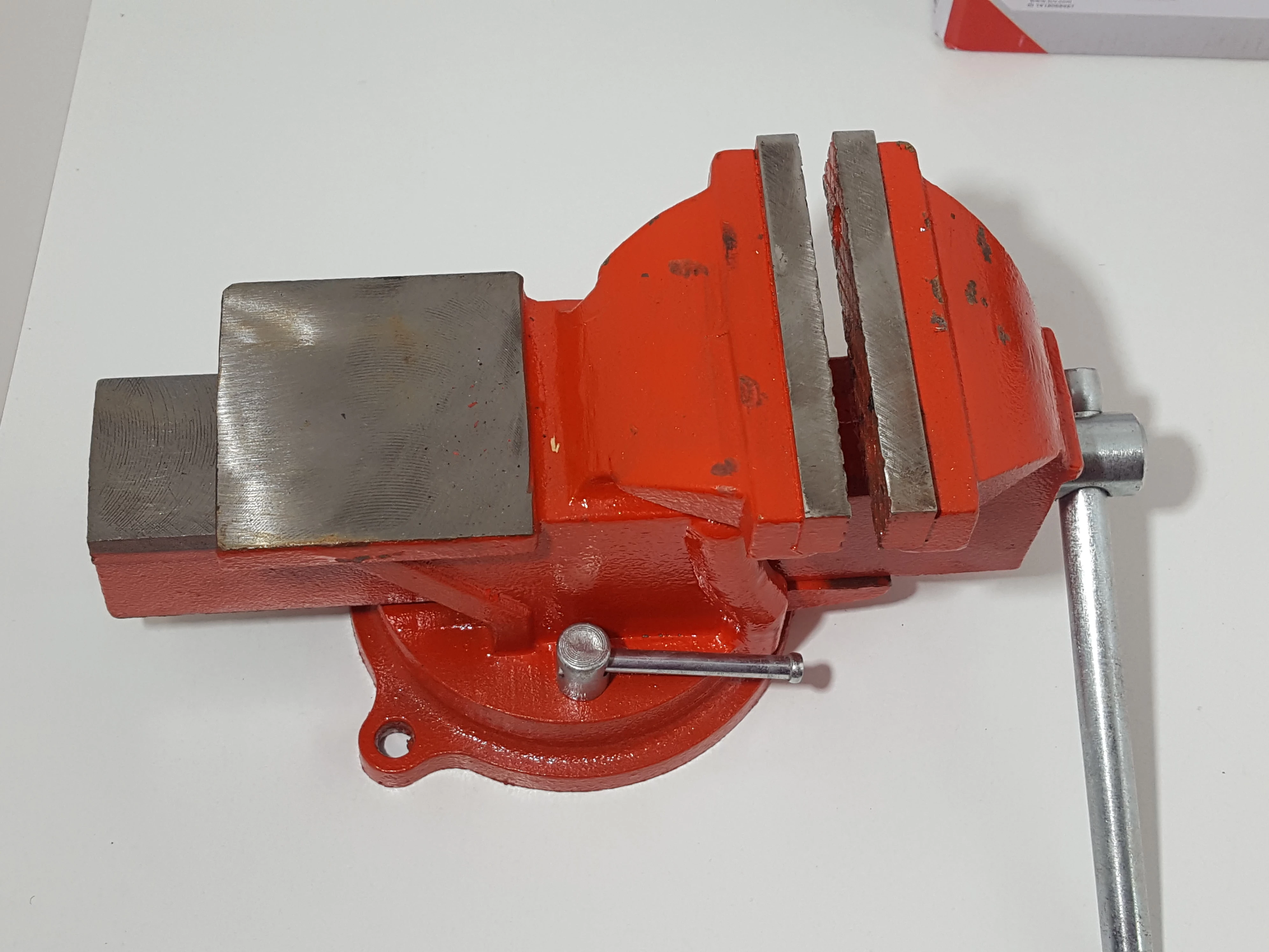 imadlo-obrotowe-z-kowadlem-100-mm-my-project-rodzaj-imadla-obrotowe