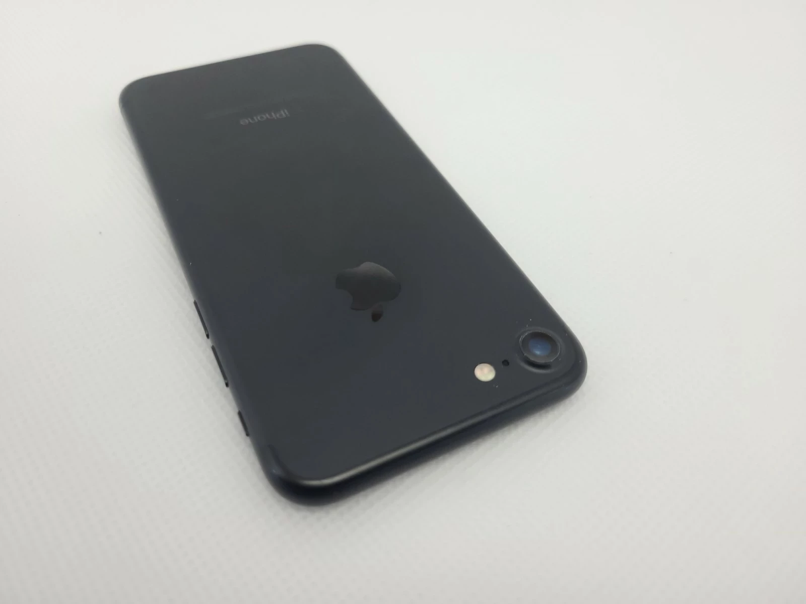 apple-iphone-7-pamiec-ram-2-gb