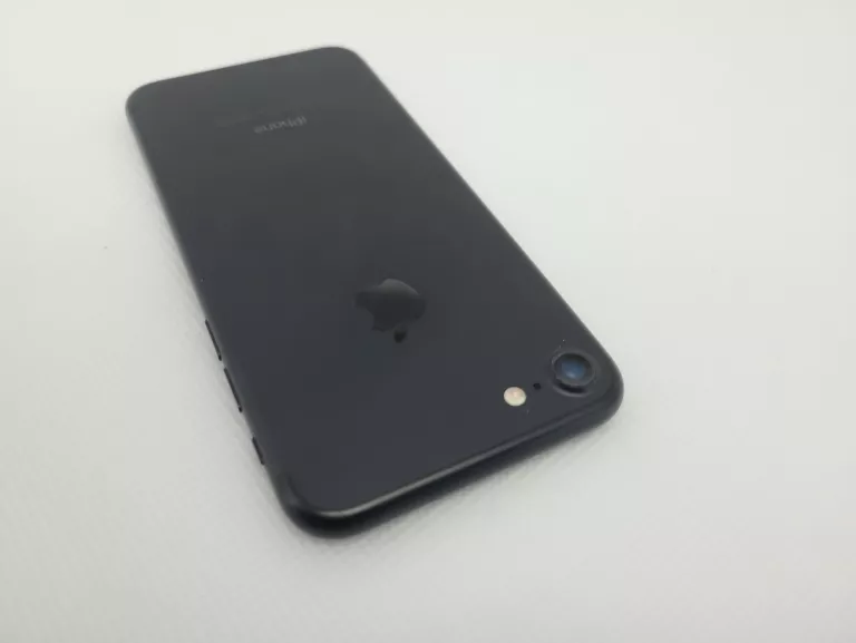 apple-iphone-7-pamiec-ram-2-gb