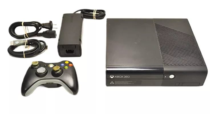 KONSOLA XBOX 360 E 500GB PAD ZASILACZ HDMI