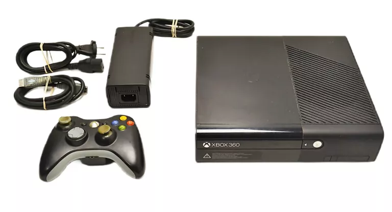 KONSOLA XBOX 360 E 500GB PAD ZASILACZ HDMI