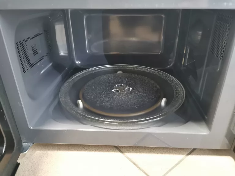 amica-ammf20m1b-kucheka-mikrofalowa-kolor-dominujacy-czarny