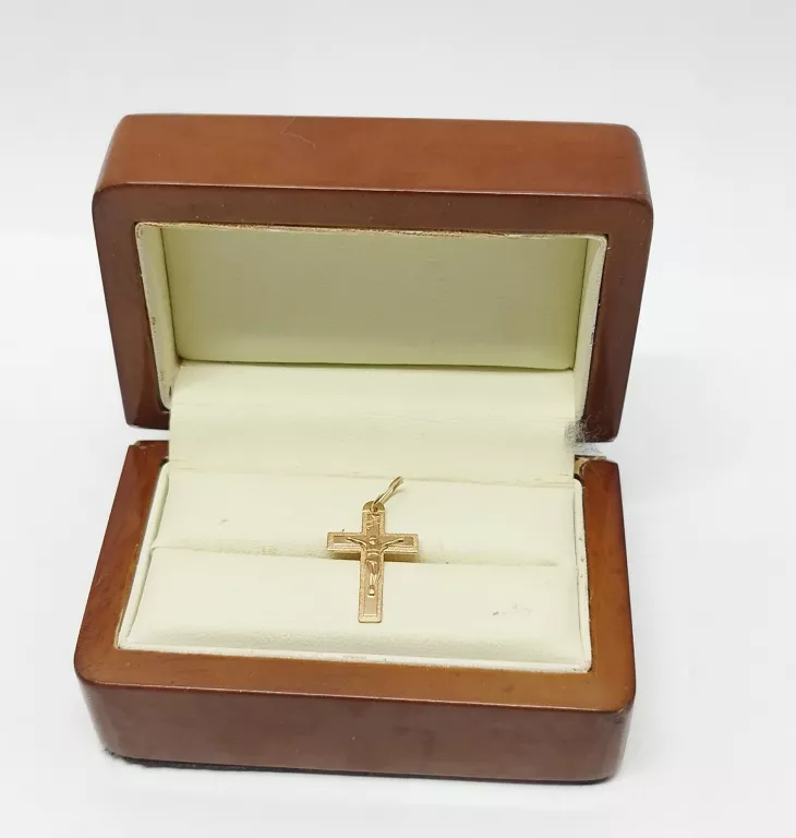 ZŁOTY KRZYŻYK 0,96GR 585PR
