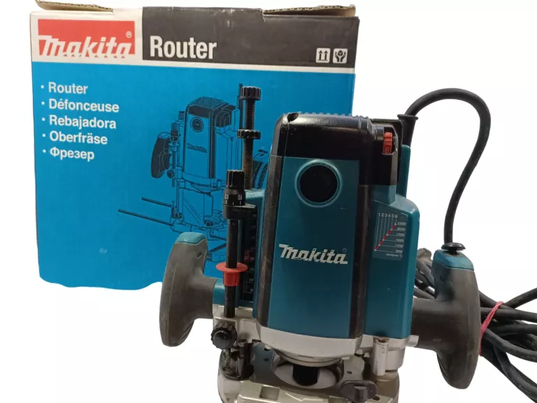 MAKITA RP2303FCXJ FREZARKA 2100W
