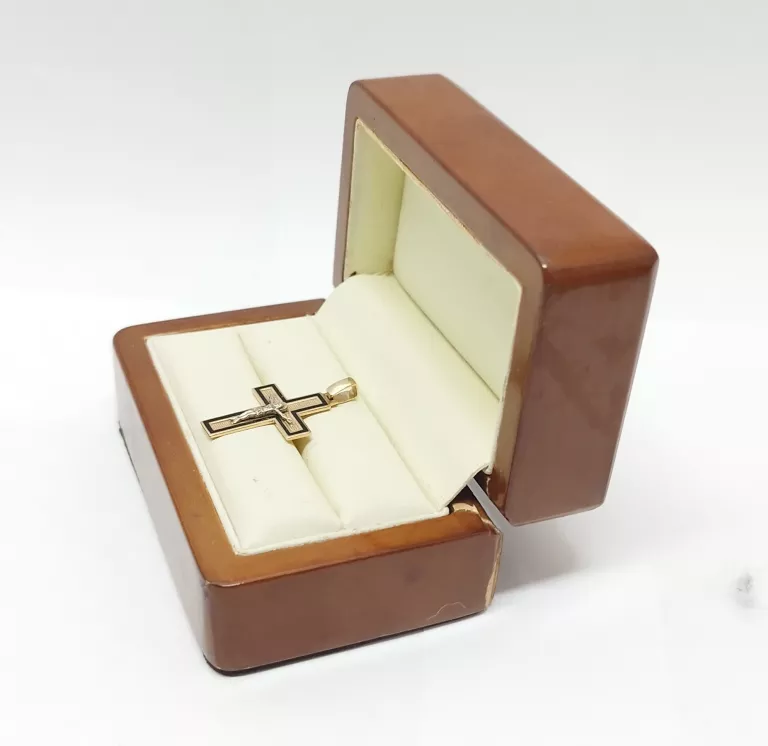 ZŁOTY KRZYŻYK 1,61GR 585PR